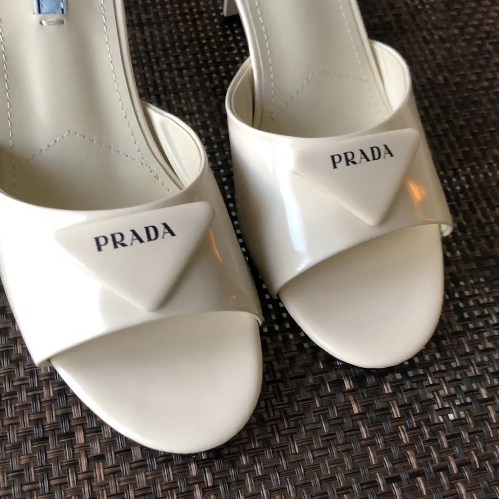 Prada Women's Cream patent leather Slide Sandals mules size 38 - Picture 3 of 7